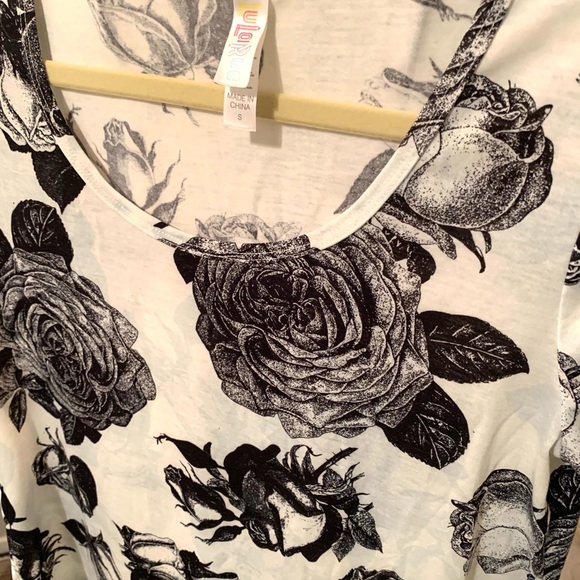 LulaRoe Top - Picture 2 of 4